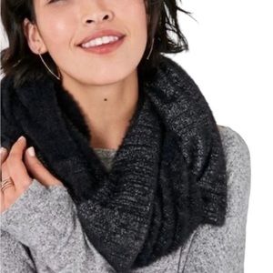 Stella & Dot Kaci Versatile 2 in 1 Soft Black Metallic Scarf